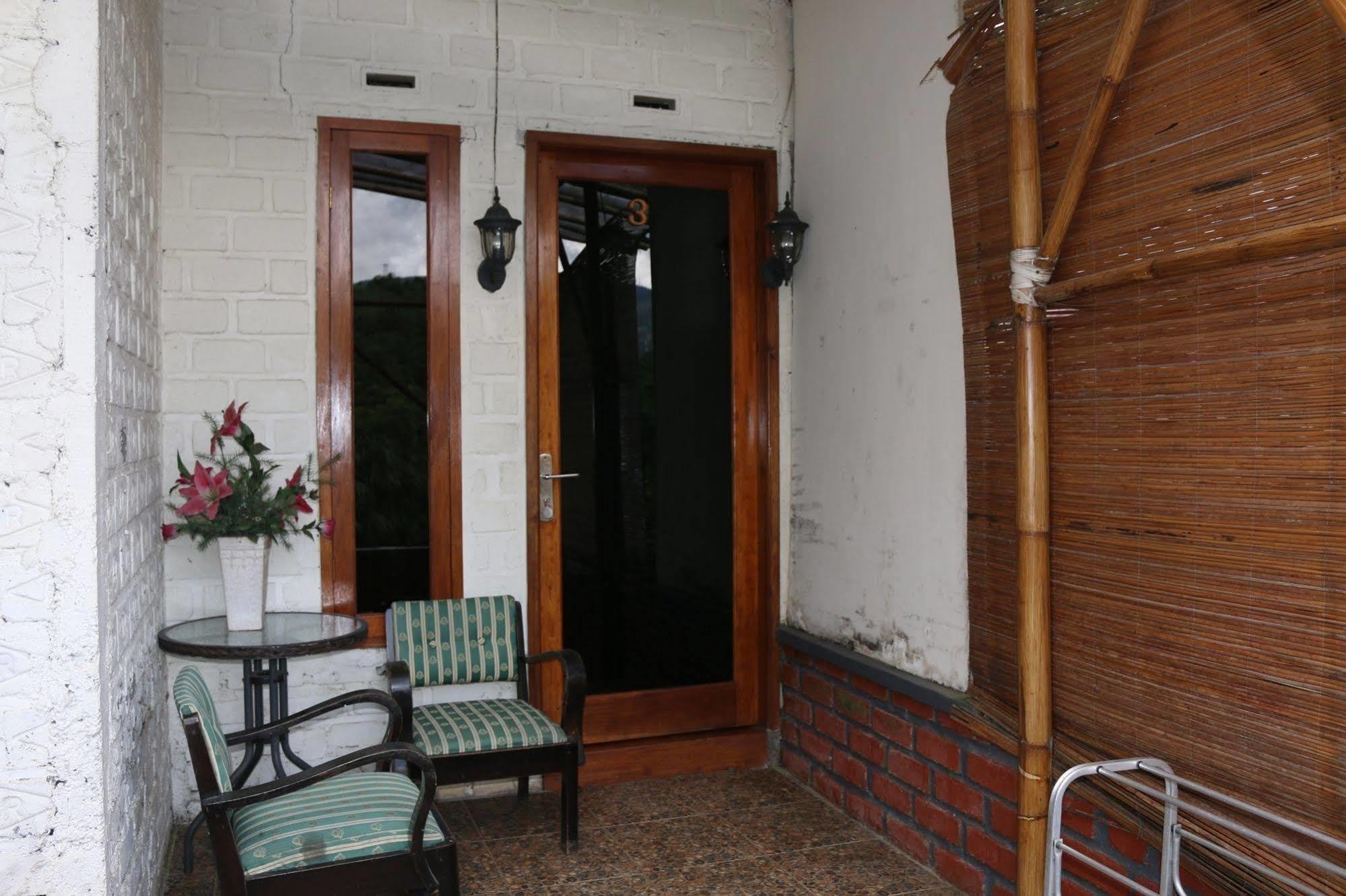 Bantal Guling Villa Lembang Zewnętrze zdjęcie